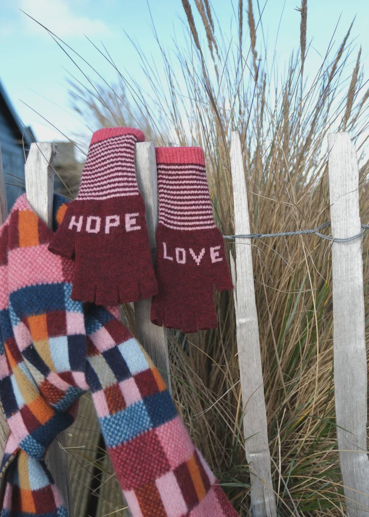 Quinton & Chadwick - LOVE & HOPE Fingerless Gloves - Pink/Burgundy - HAYGEN