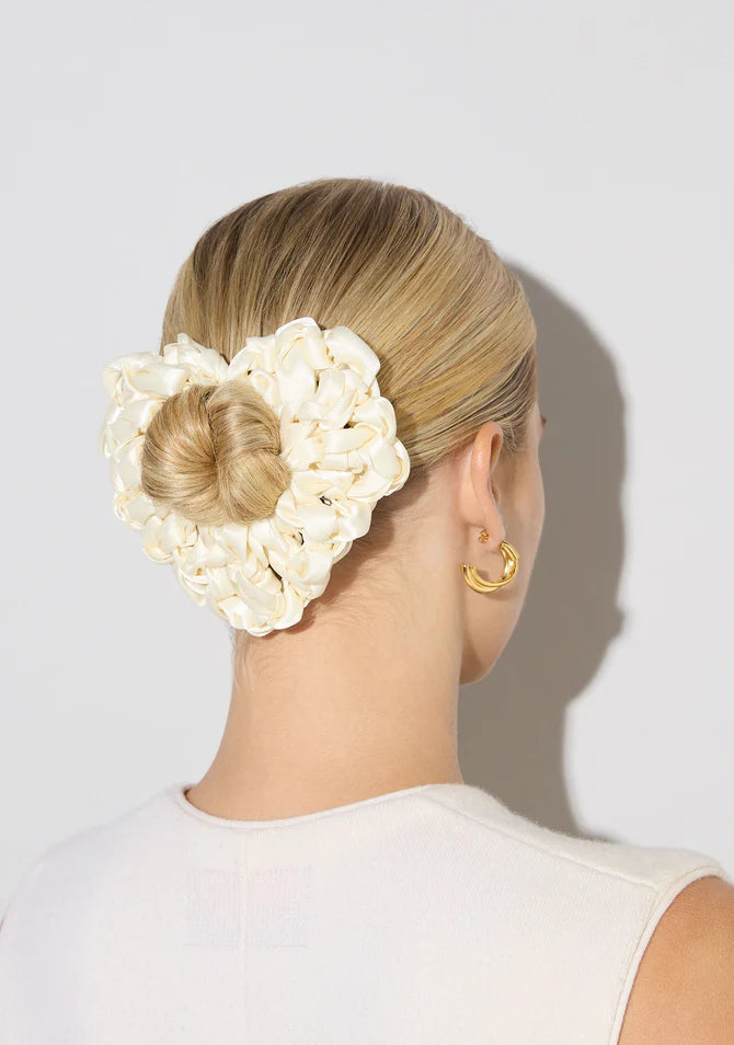 Isla de Gar - Heart Hair Accessory - Antique White - HAYGEN