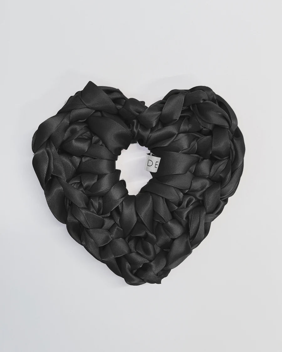 Isla de Gar - Heart Hair Accessory - Black - HAYGEN