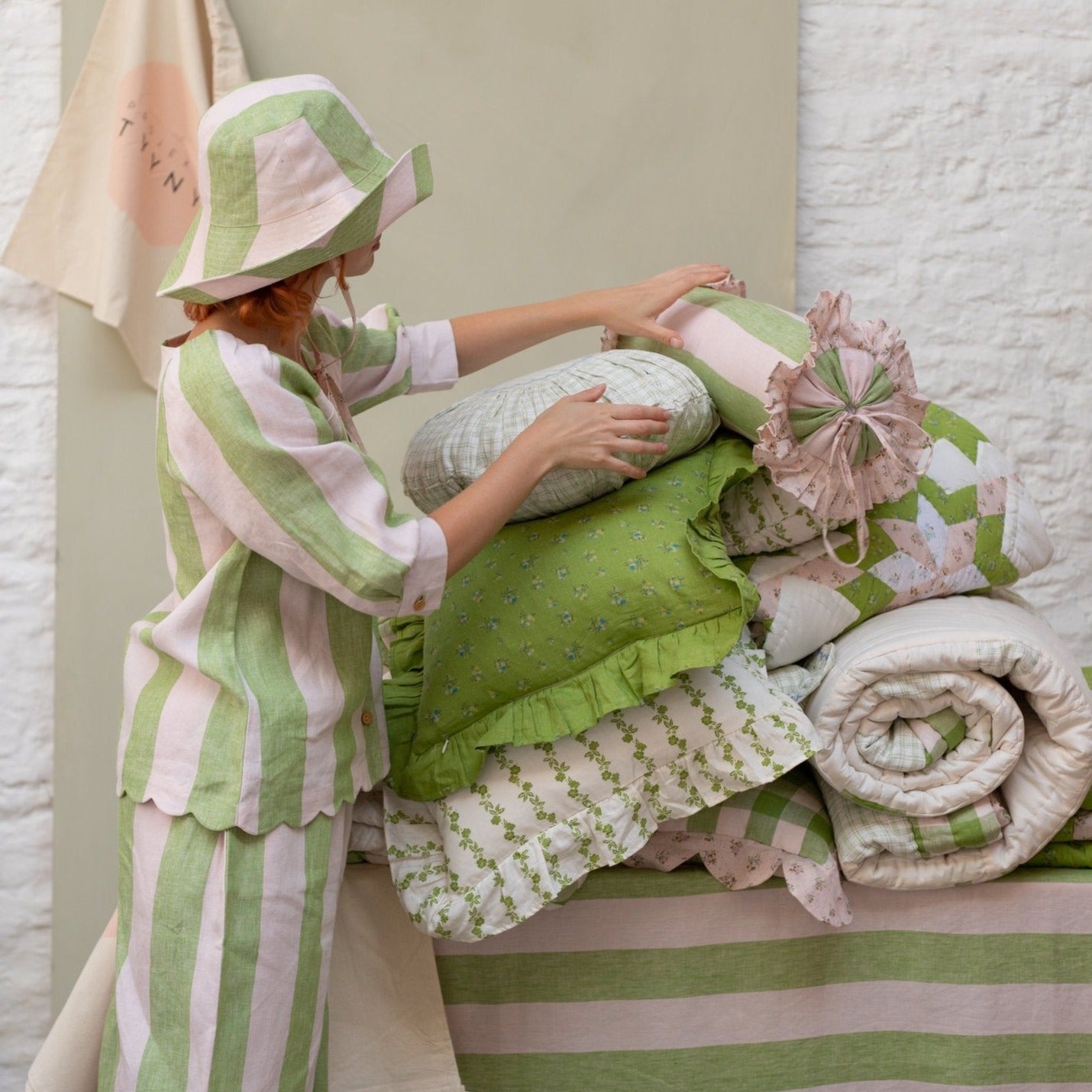 Projektityyny - Seppele Stripe Cushion - Peridot - HAYGEN