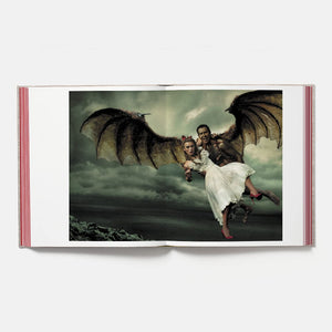 Annie Leibovitz: Wonderland - HAYGEN