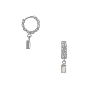 Baguette & Chain Huggie Hoop Earrings - Silver - HAYGEN