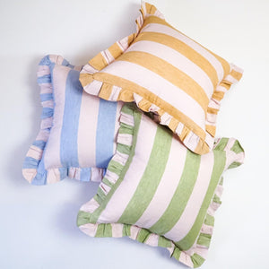 Projektityyny - Sirkus Stripe Frill Cushion - Cornflower - HAYGEN