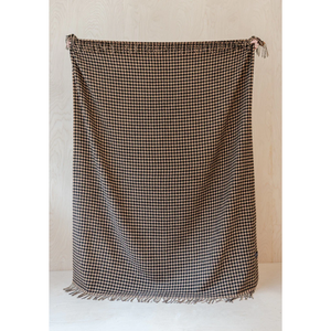 The Tartan Blanket Co - Lambswool Blanket - Camel Houndstooth - HAYGEN