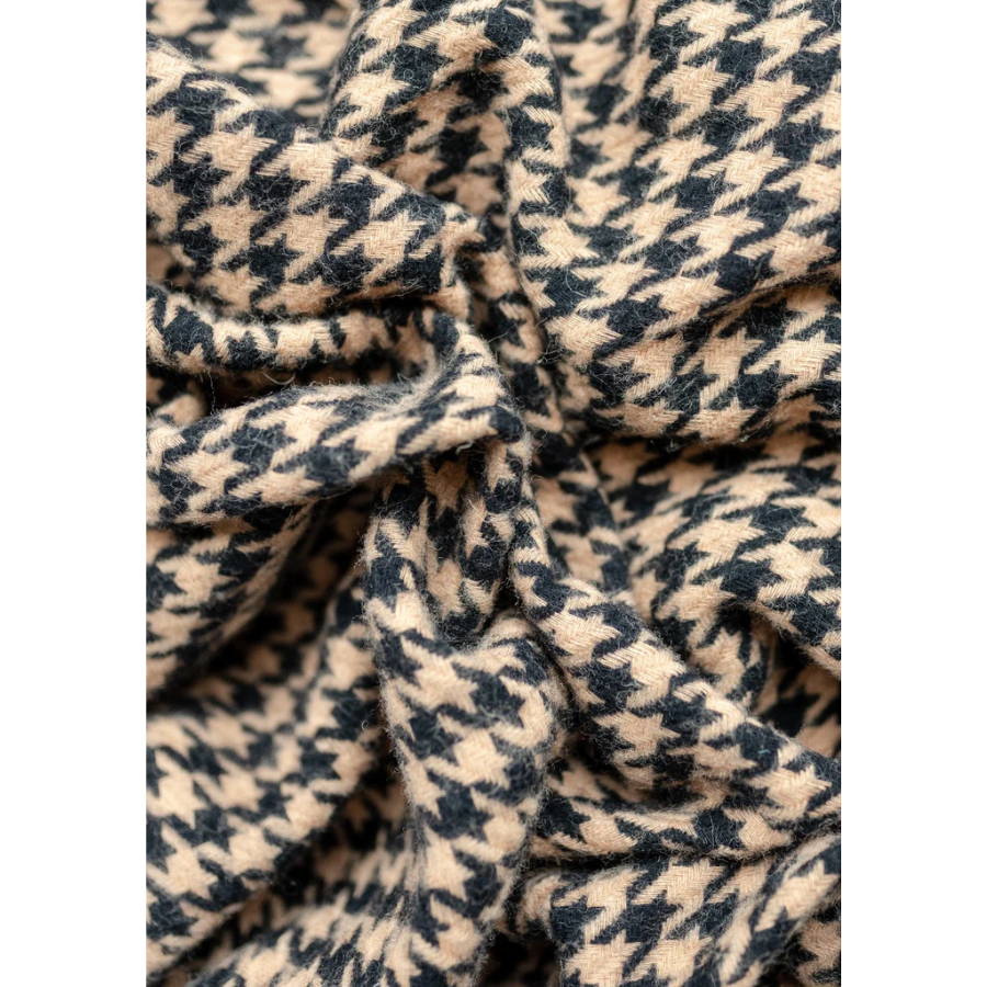 The Tartan Blanket Co - Lambswool Blanket - Camel Houndstooth - HAYGEN