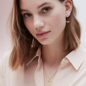 Estella Bartlett - Bee Necklace Gold Plated - HAYGEN